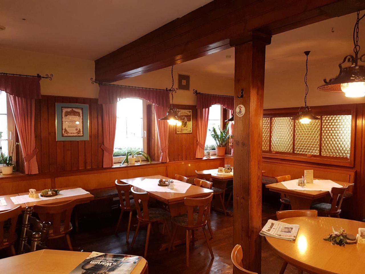 Landgasthof "Zur Linde" Irmelshausen Εξωτερικό φωτογραφία