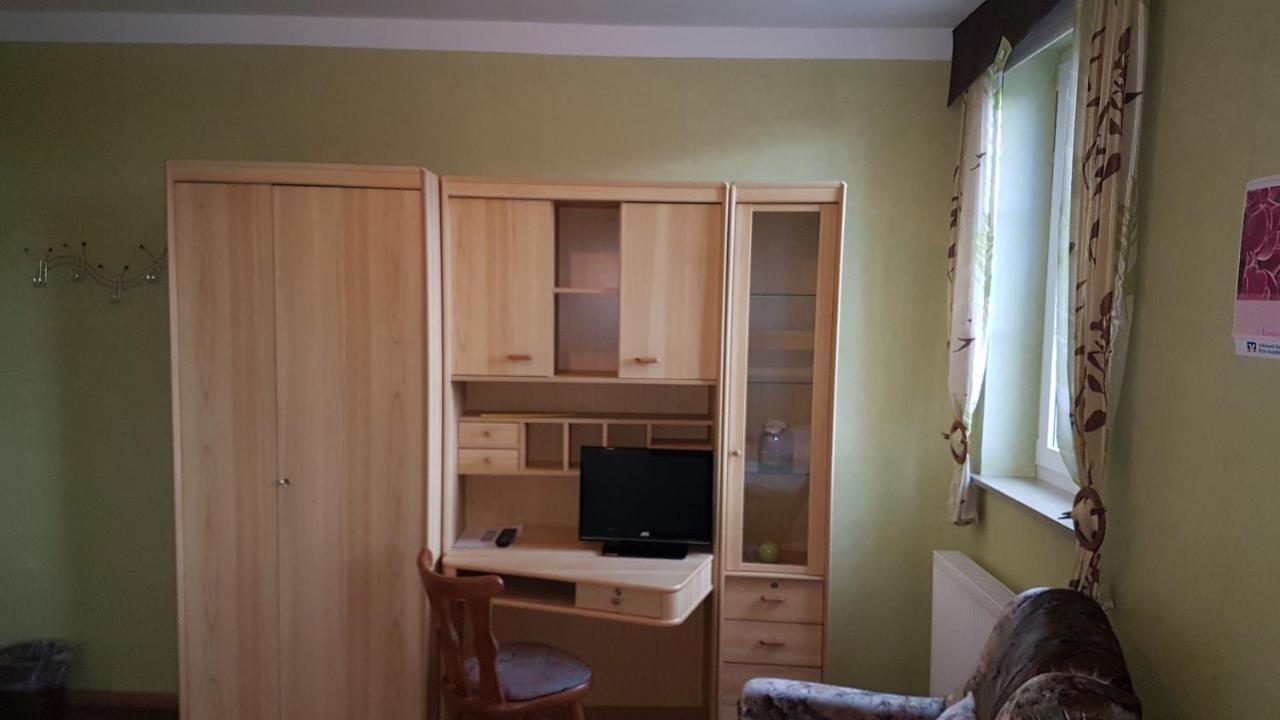 Landgasthof "Zur Linde" Irmelshausen Εξωτερικό φωτογραφία